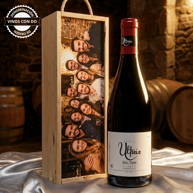 Kit de vino con caja personalizada – DO Bierzo - Haz un regalo original con botella DO Bierzo, caja de madera personalizable.